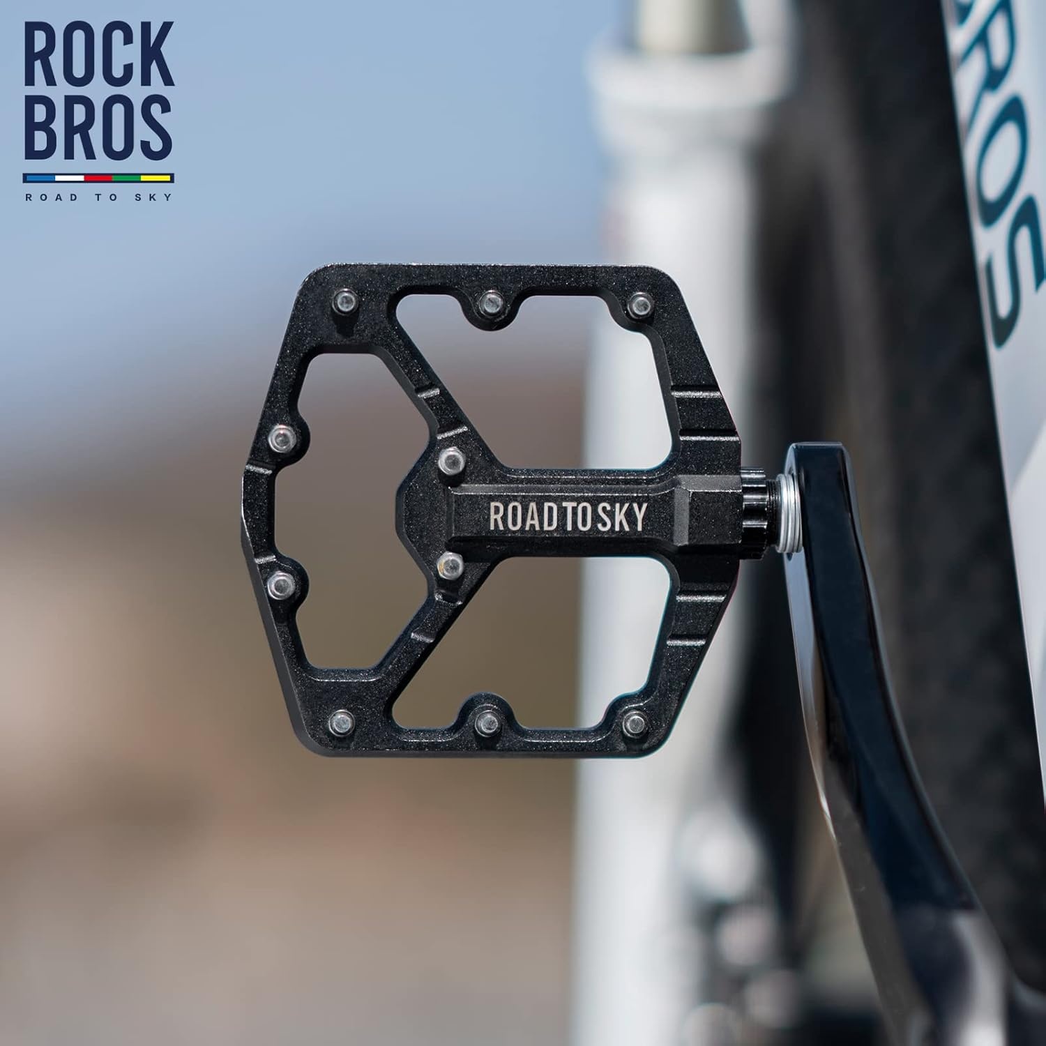 image:imageROCKBROS Mountain Bike Pedals MTB Pedals Flat Bike Pedals Sealed Bearing NonSlip Bicycle Platform Pedals Aluminum Alloy 916 for BMX Road Bike
