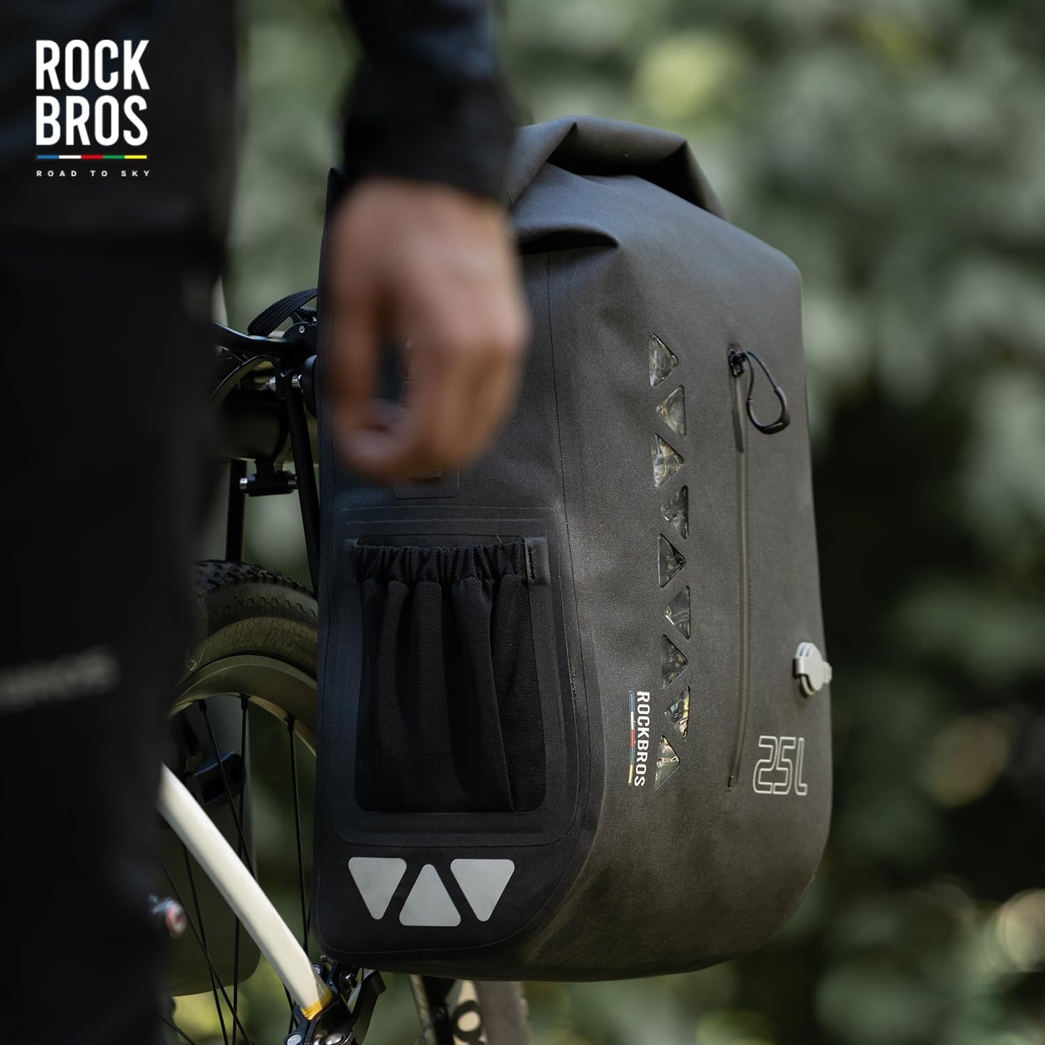 image:imageROCKBROS Bike Panniers 25L Waterproof Roll Top Vacuum Compression Pocket Adjustable Quick ReleaseIdeal for Cycling Touring CommutingBlack1
